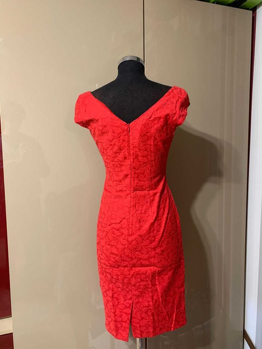 Rochie rosie, marimea M