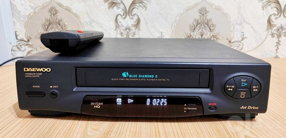 Видеомагнитафон Daewoo DV-F24W