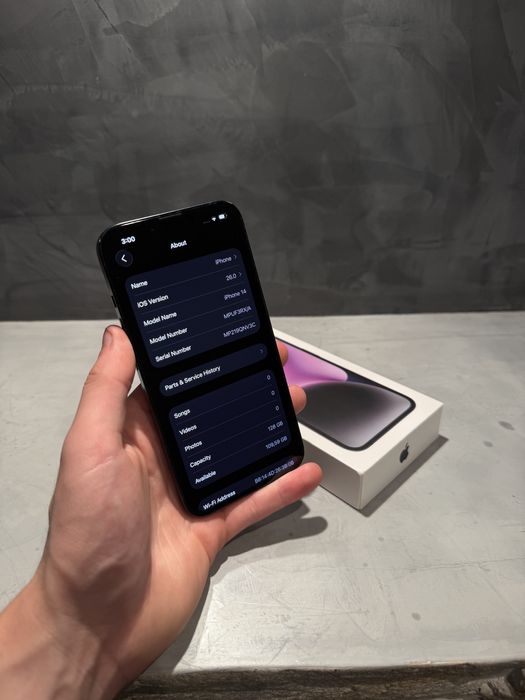 Перфектен Iphone 14 Midnight 128 GB