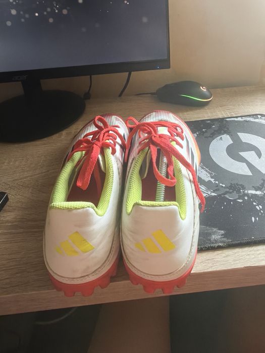 Бутони adidas 42,5