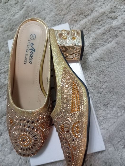 Tufli va pantaletka va makasimka