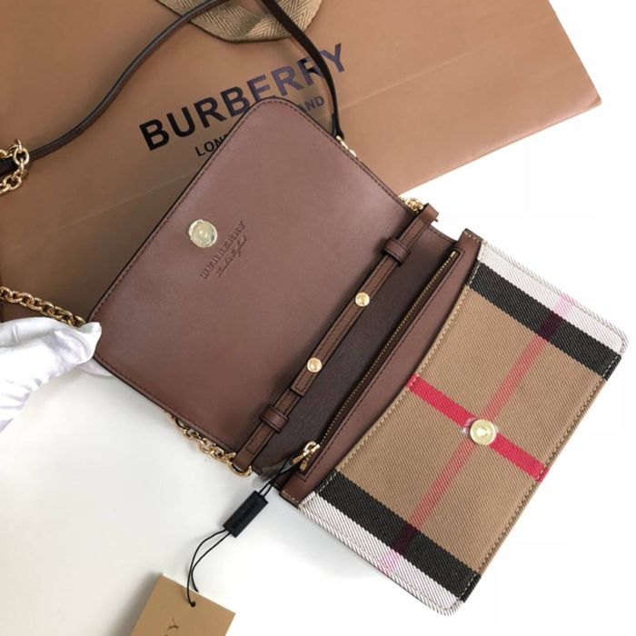 Geanta Burberry