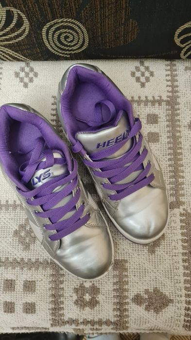 Кроссовки на роликах Хилис