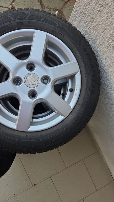 Четири гуми с джанти за Toyota