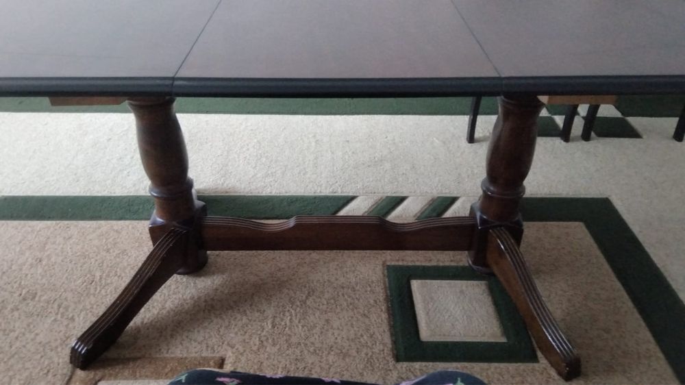 Қонақбөлмесіне Стол сатылады