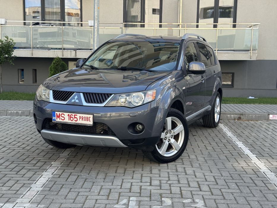 Mitshubishi Outlander 2.0 TDI 4x4 7 Locuri RATE / GATANTIE 1AN 2009 recent adus din Germania