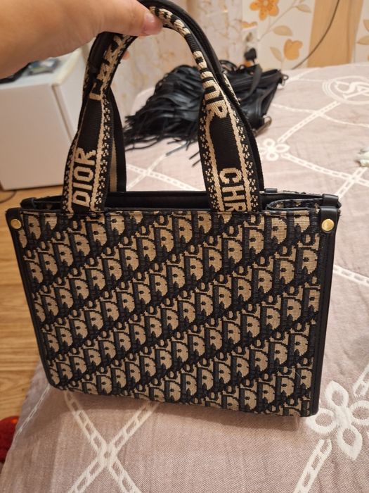 Продам сумочки.  От 1500 до 5000.