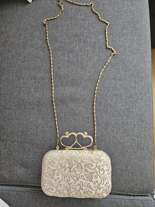 Модерна дамска чанта