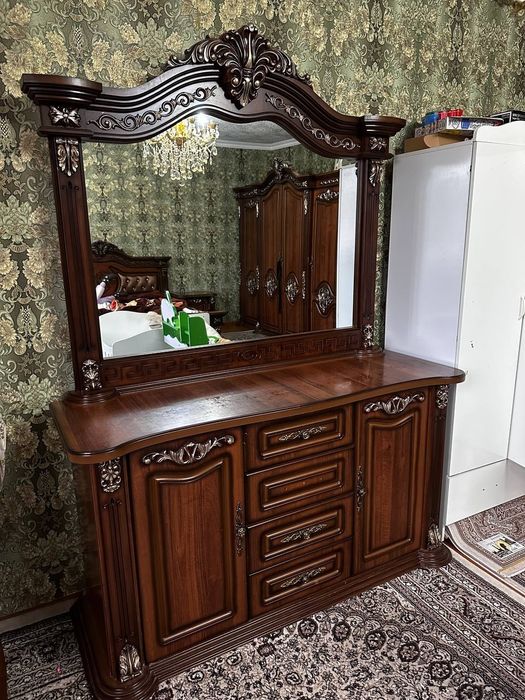 Продаётся спальный гарнитур, матрас в комплекте, состояние очень хорош