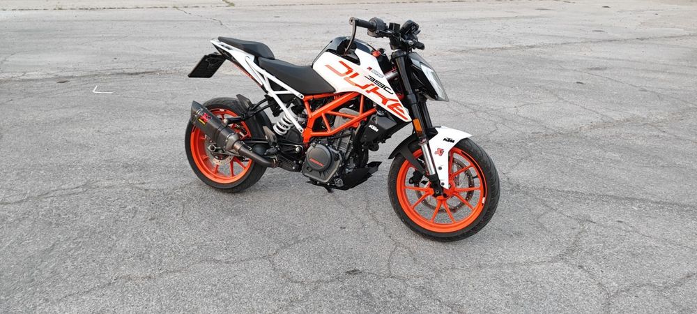 Ktm duke 390 A2.