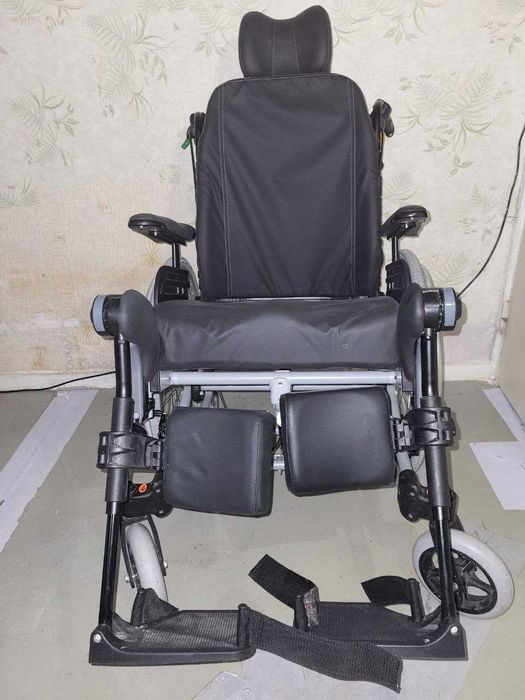 Инвалидная коляска Invacare Rea Clematis (Германия) с ручным приводом