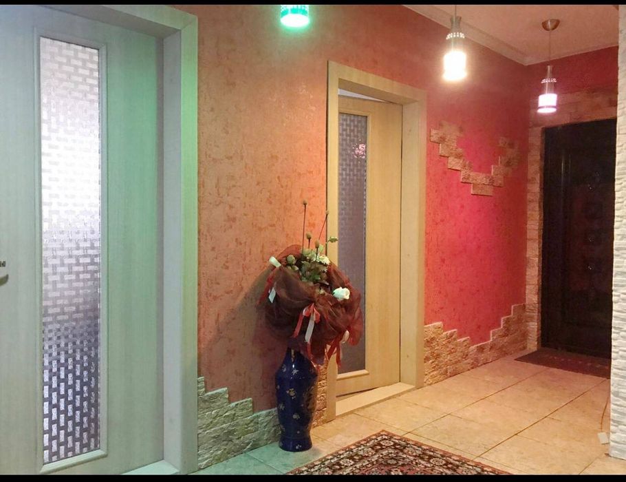 Uy sotiladi(2 xonali), remonti juda yaxshi!