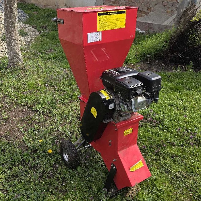 Tocator de Crengi 76 mm Micul Fermier, Motor Benzina 7 CP, 4 Timpi