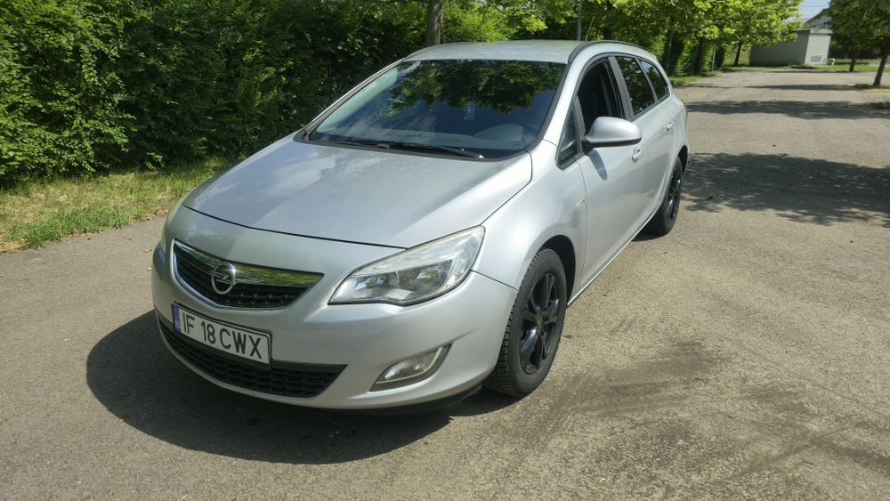 Opel astra j sport tourer
