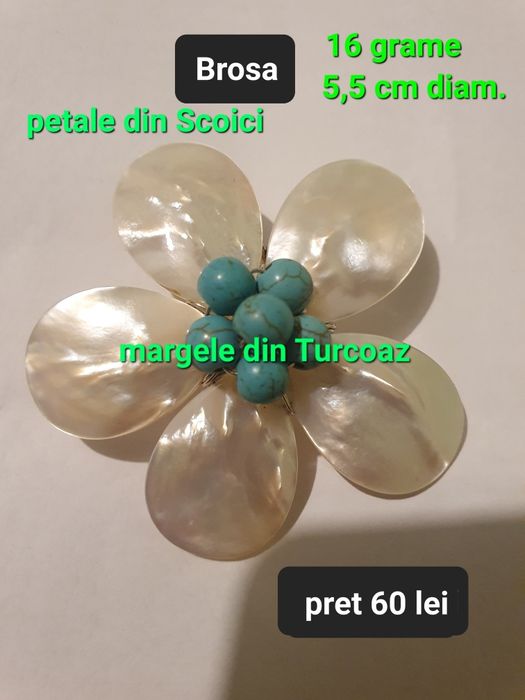 Brosa cu petale din scoici