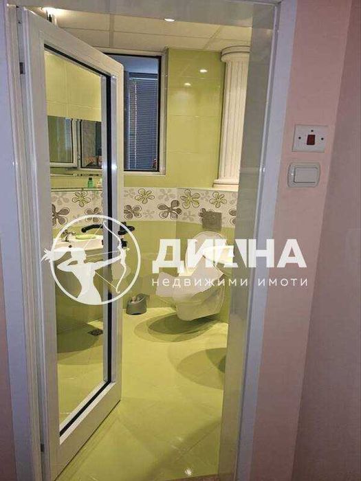 Продава се Двустаен апартамент в Пловдив, Каменица 2 - 68 кв.м за 1971 €/кв.м - Снимка #8