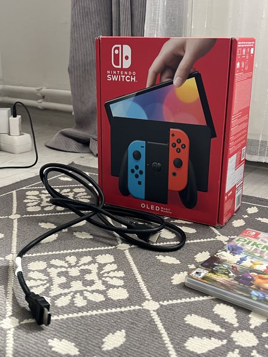Vând Nintendo Switch oled + 9 jocuri, în stare foarte bună, bine întreținut, fără defecte, funcționează perfect.