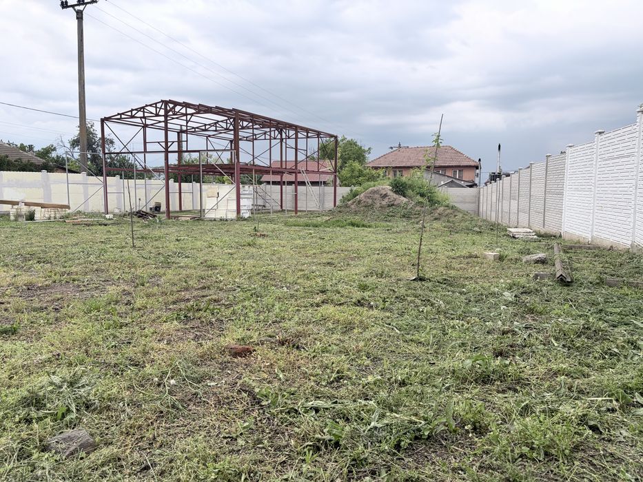 Teren intravilan - Zona case - 20 min de Bucuresti - Constructie structura metalica 750mp