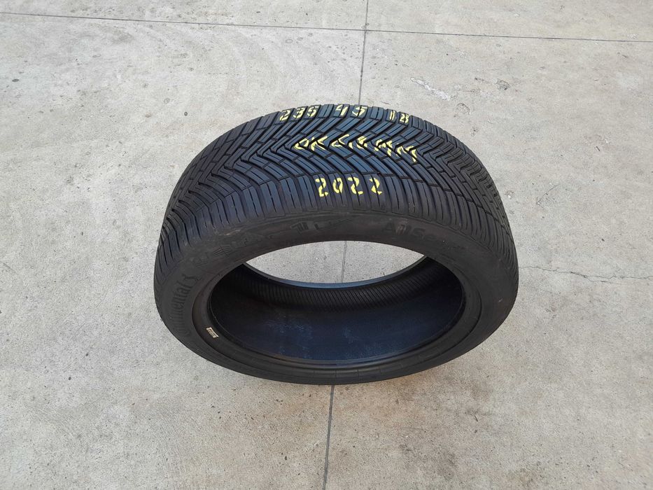 O anvelopa 235 45 18 continental allseason 6,8 mm dot 2022