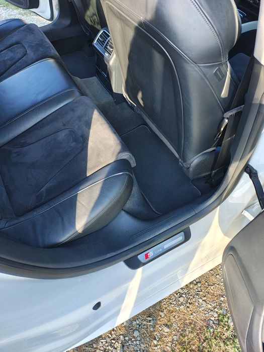 Vând Audi A5 Sportback Facelift/1.8 TFSI(benzină) Automat/Trapa/Pachet S Line/ Alcantara