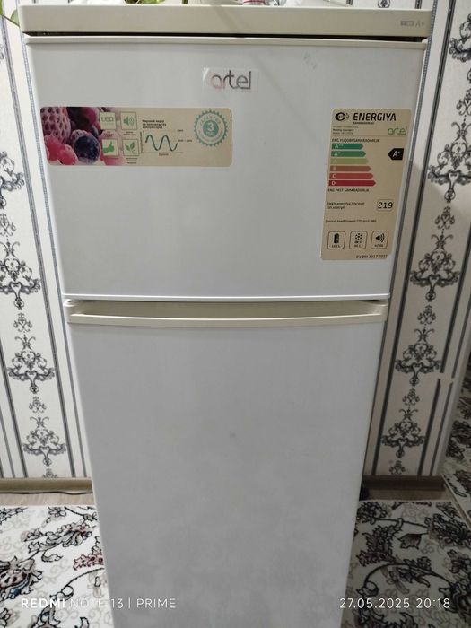 Холодильник сотилади