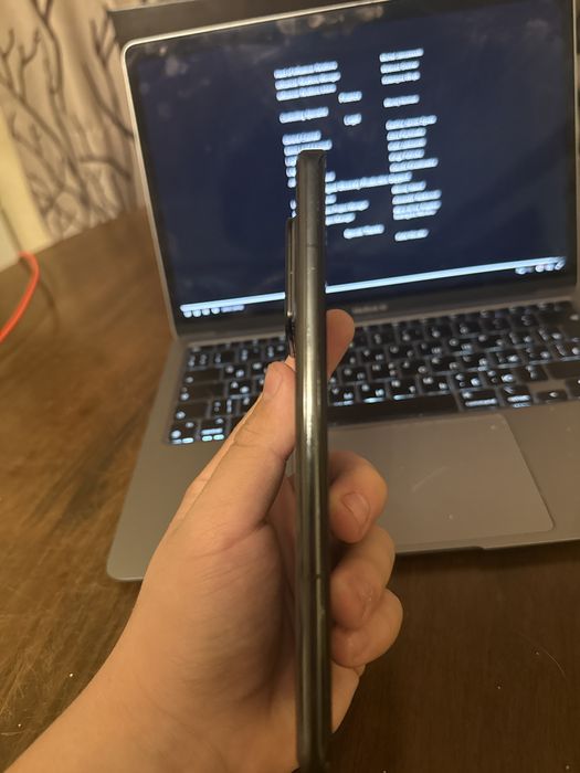 Продам xiaomi 13 pro