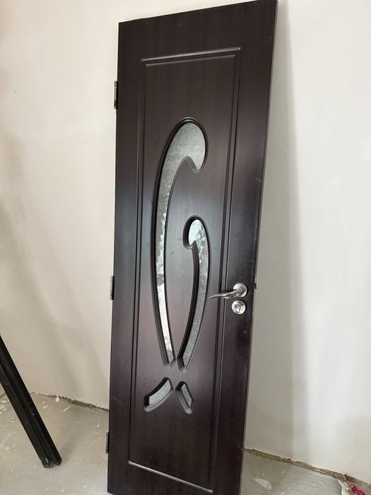 Vand usi apartament