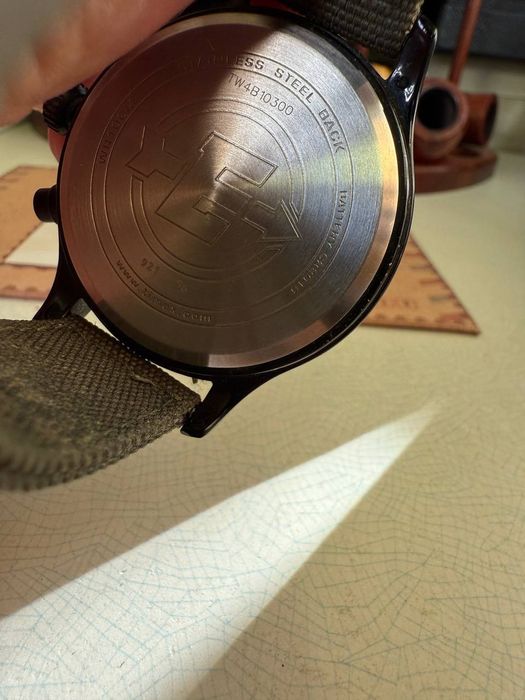 Продаются наручные часы Timex Expedition !