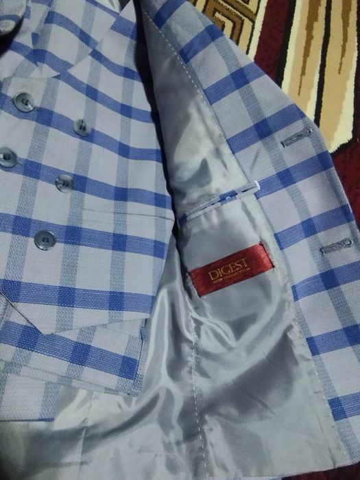 Костюм тройка на 7-9лет