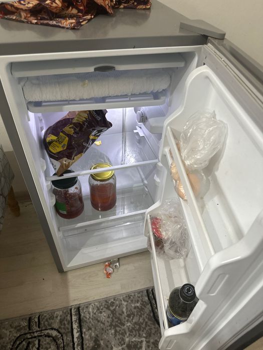 Продам мини холодильник