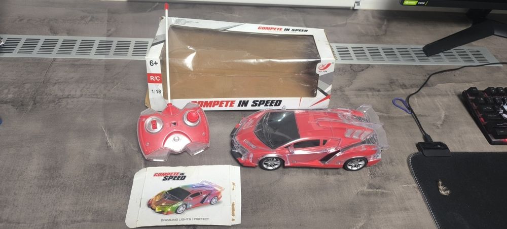 Машинка на радиоуправлении