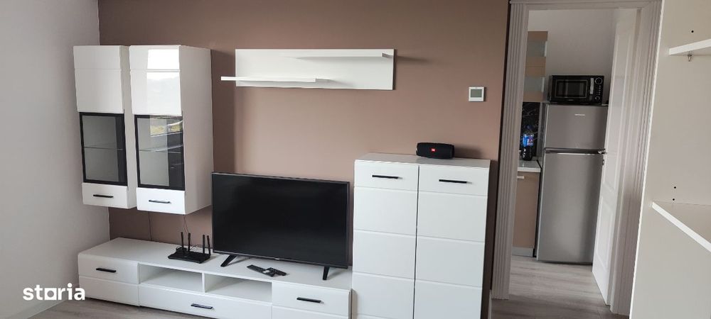 PROPRIETAR inchiriez studio 1 camera in complex Poitiers Towers