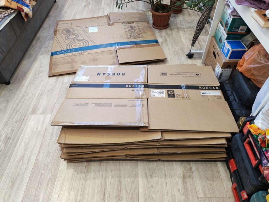 Картонные коробки