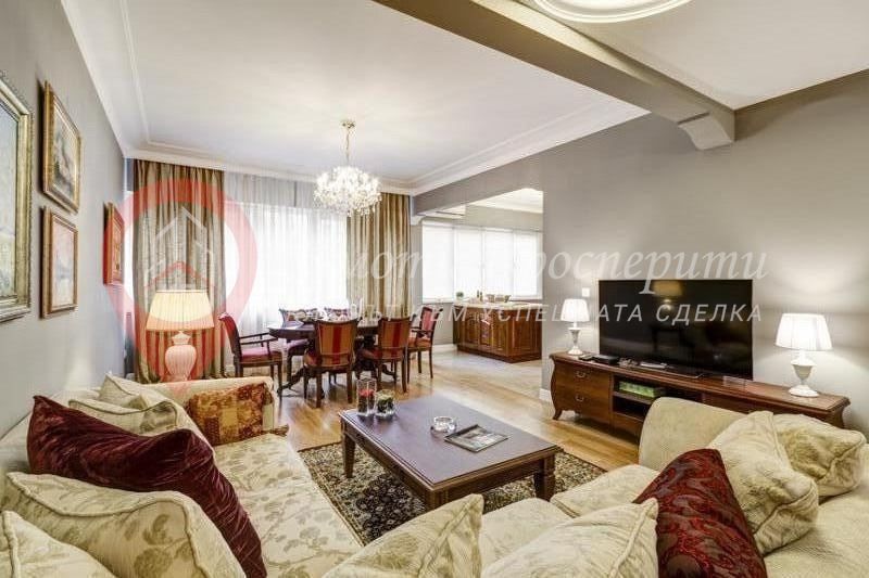 Дава се под наем Тристаен апартамент в София, Център - 160 кв.м за 2100 € - Снимка #4