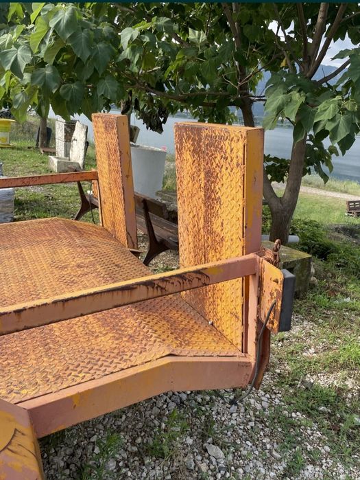 Ремарке за стройтелна техника