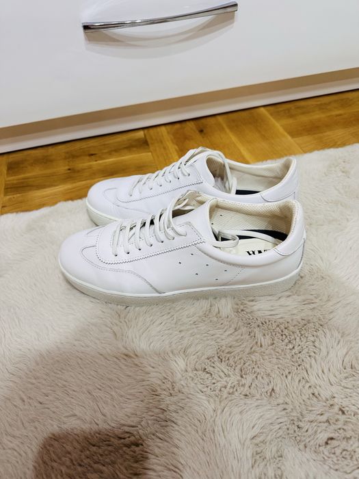 Зара кожени сникърси