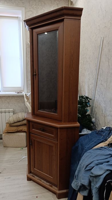 Угловой сервант, горка