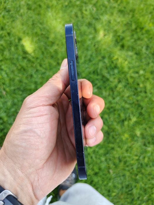 IPhone 12 de 64 GB in stare buna de utilizare
