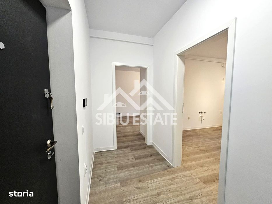 Apartament 2 camere decomandat, 2 parcari