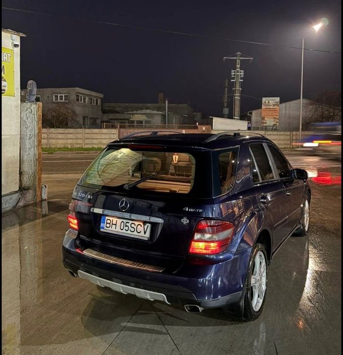 Vând Mercedes ML 3.0 Diesel An 2008 Acte la zi fiscal pe loc