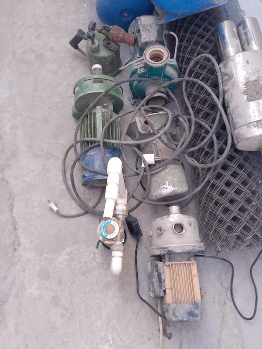 Продам  водяные  насосы