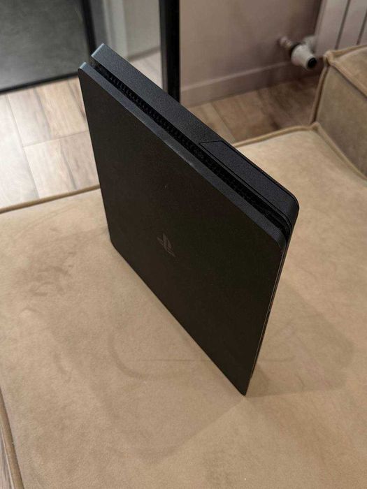 Sony Playstation 4 Slim