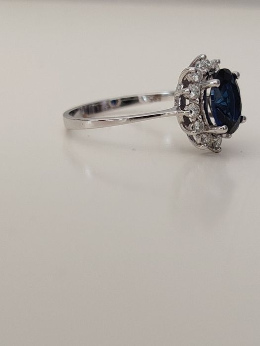 Inel safir și diamante naturale