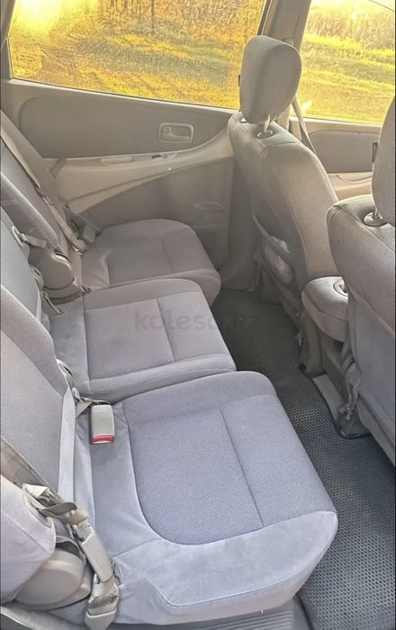 Продам японца Nissan Tino