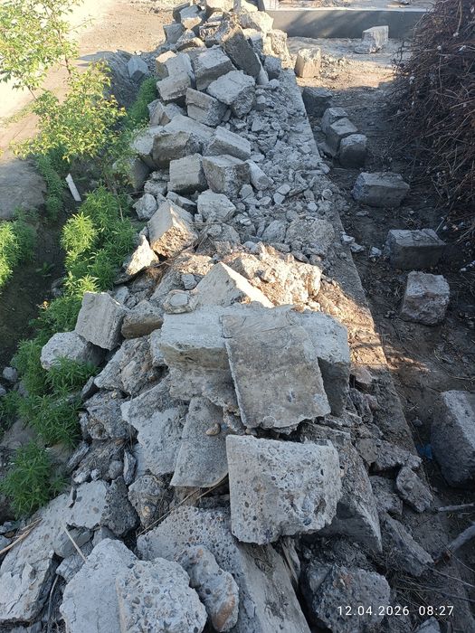 Бетон бўлаклари. Beton bo'laklari
