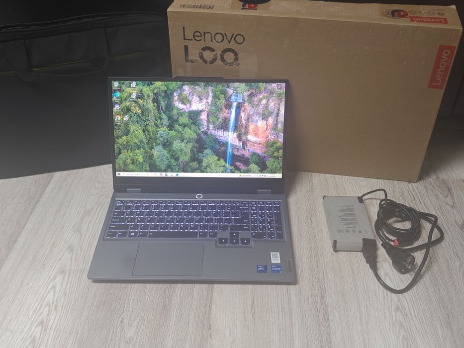 Laptop Gaming Lenovo i5 LOQ (16GB RAM, Video 4GB)