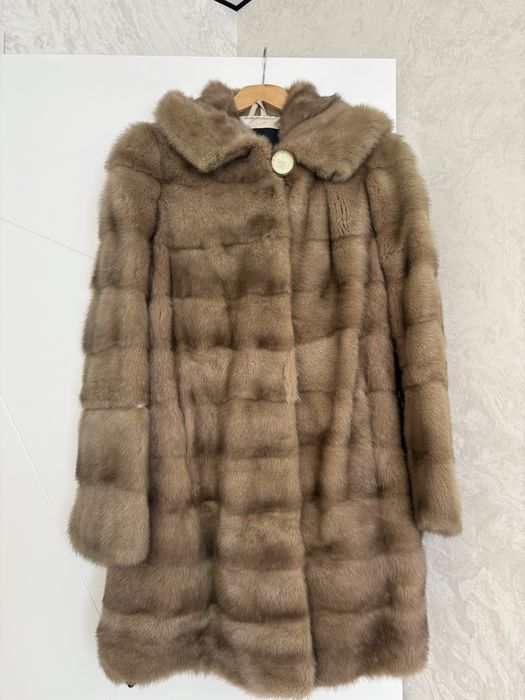 Продам норковую шубу