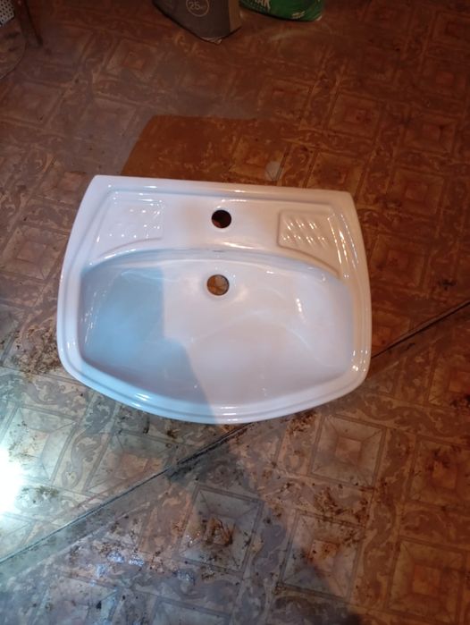 Продам умывальники, тюльпаны , раковины
