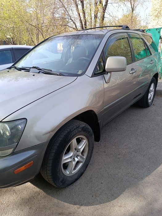 Продам авто Lexus Rx 300