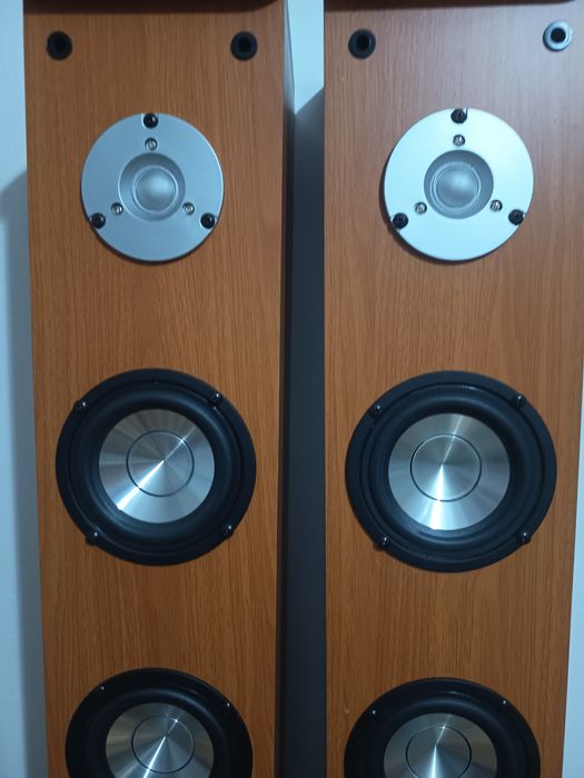 Boxe stereo 2 x 100 W